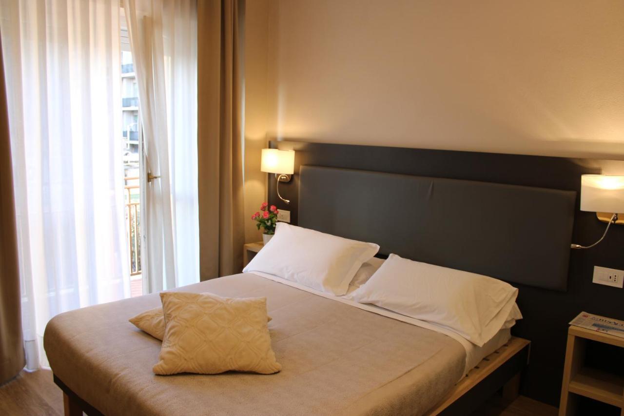 Hotel Victoria Cuneo Exterior foto