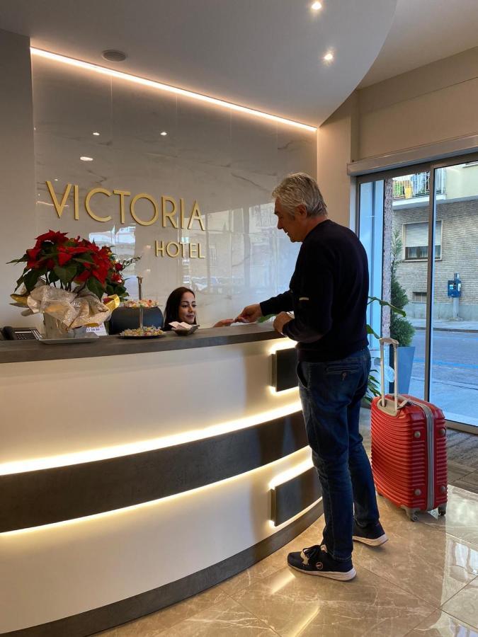Hotel Victoria Cuneo Exterior foto